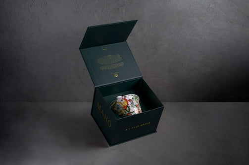 MAHO-Candle-with-Box-Open-Evergreen_sRGB-120dpi-WEB.jpg