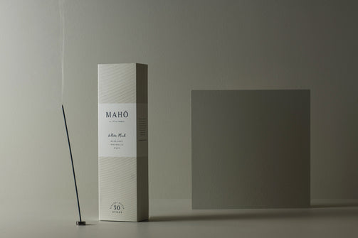 MAHO-White_Musk_Lifestyle_1_AdobeRGB_300dpi_400mmx266mm-min.jpg