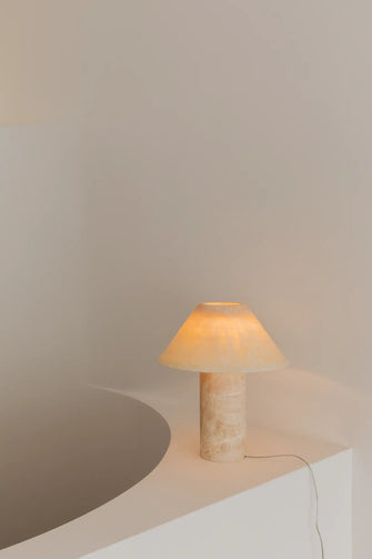 Pillar_Lamp_Honey_Onyx.jpg