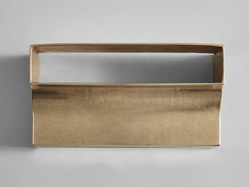 Scoop-Wall-Light-Brass-3.webp