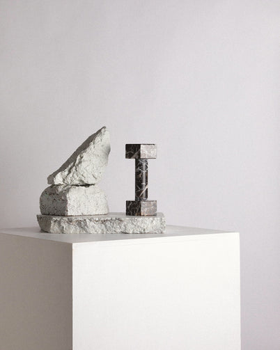 addition-studio-marble-dumbbell-black-marble-7-RGB.jpg